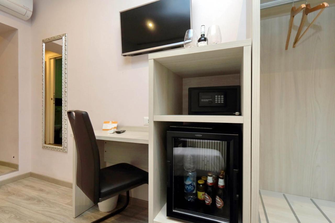 Roma Suite Monti Bagian luar foto