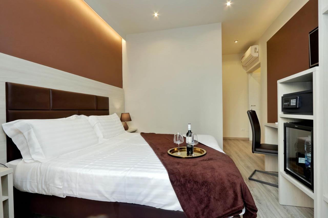 Roma Suite Monti Bagian luar foto