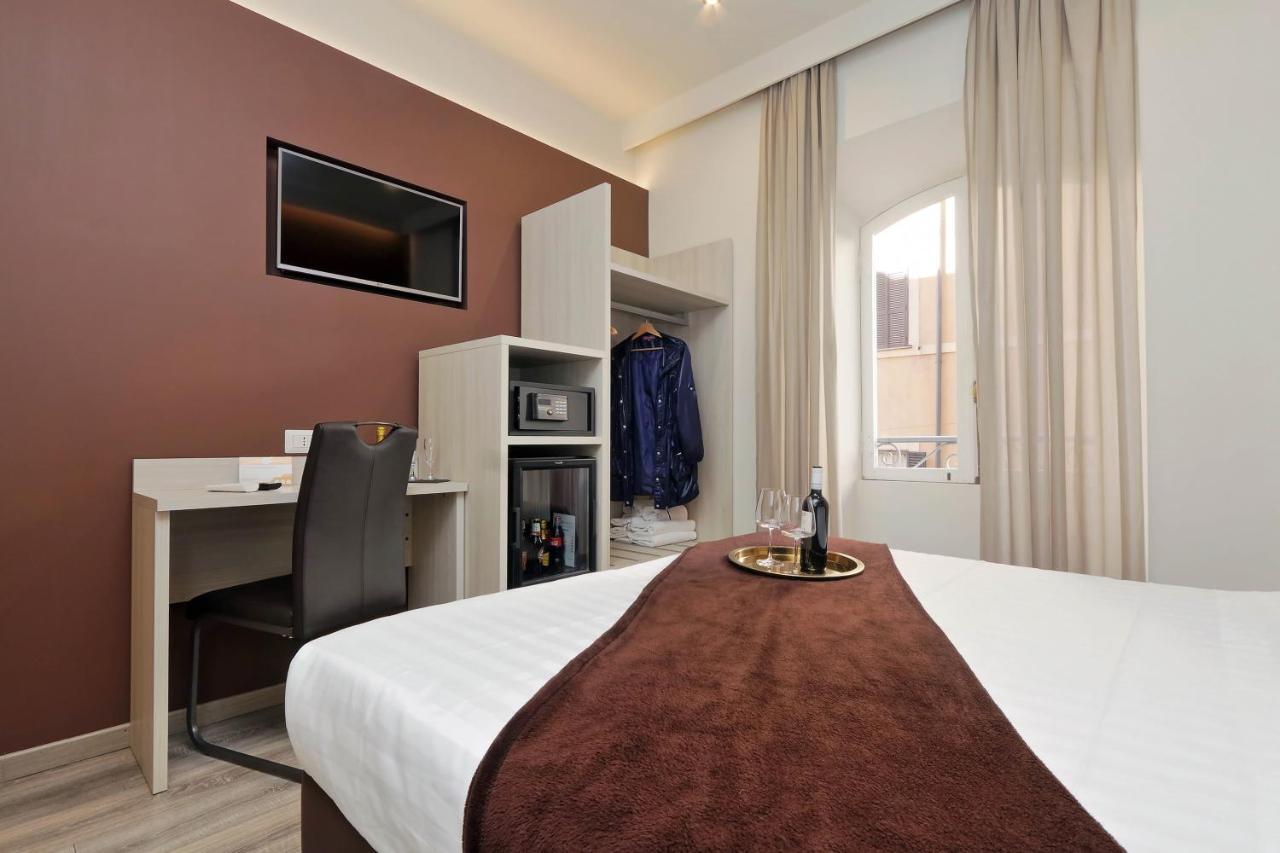 Roma Suite Monti Bagian luar foto