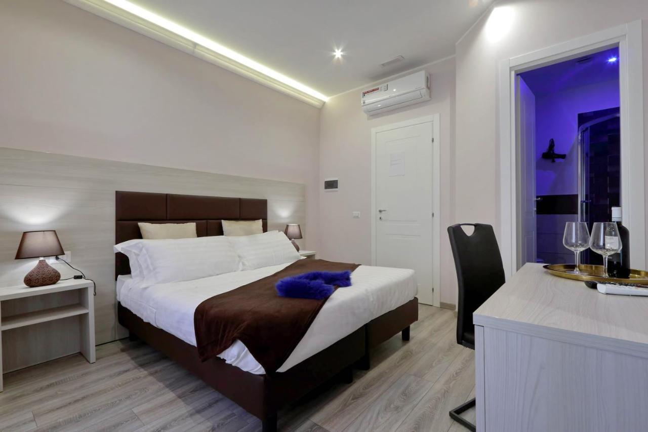 Roma Suite Monti Bagian luar foto